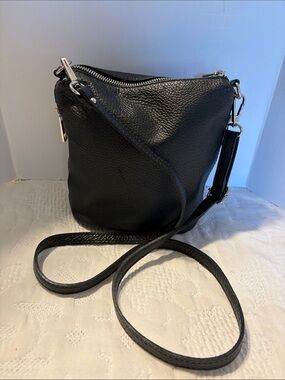 BORSE in PELLE Classic Black Leather Crossbody Bag - Timeless Everyday Style